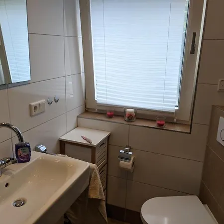 Appartement Neu! Wiesenallee Eg