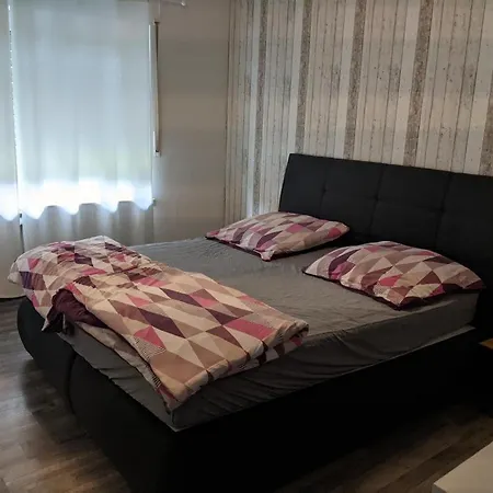 Apartment Neu! Wiesenallee Eg
